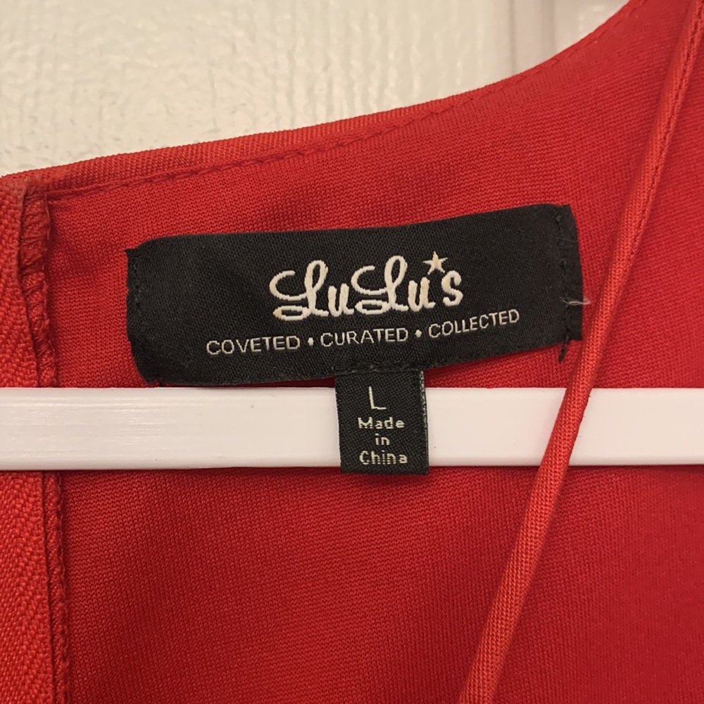 Lulu’s red dress size L - Picture 3 of 3